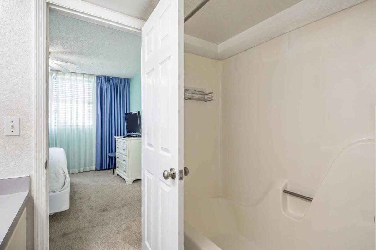 Tortuga Suite At Sunrise Suites Resort - Heated Pool, Hot Tub & Free Parking Кей Уест Екстериор снимка