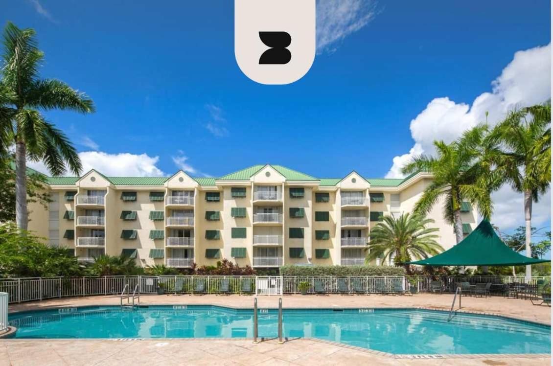 Tortuga Suite At Sunrise Suites Resort - Heated Pool, Hot Tub & Free Parking Кей Уест Екстериор снимка
